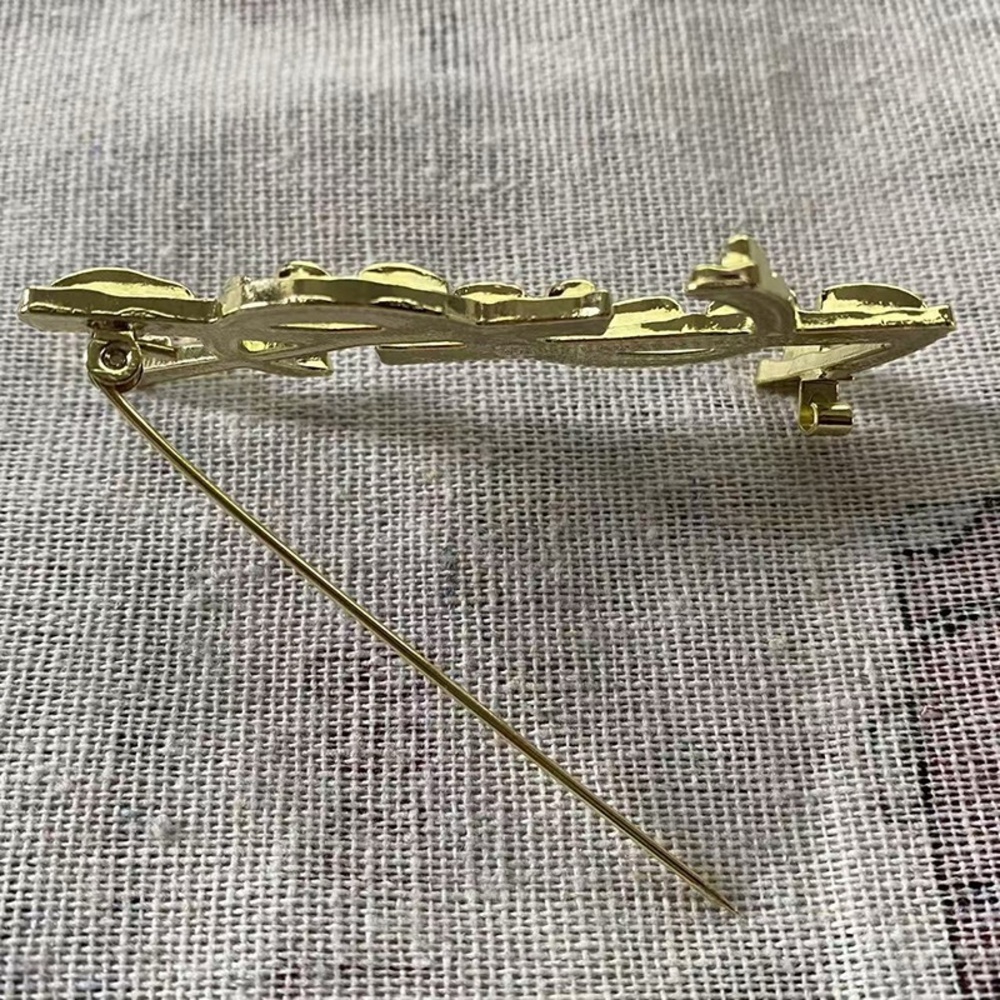Yves Saint Laurent Gold crocodile pattern brooch - Picture 5 of 6